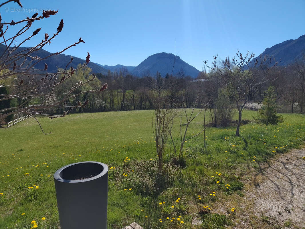 Maison à MONTLAUR-EN-DIOIS