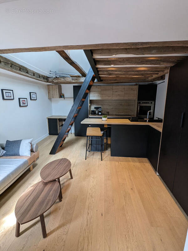 Appartement à PARIS-2E