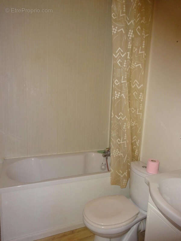 Maison à LA QUEUE-LES-YVELINES