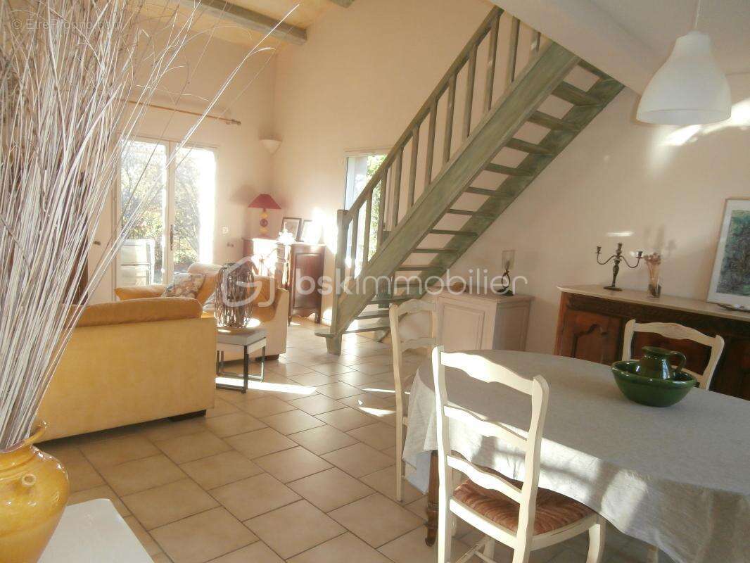 Maison à PIERREVERT
