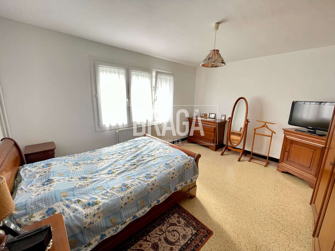 Le portel centre maison familiale a vendre 150m2 4 chambres jardin 5 garages - photo 9