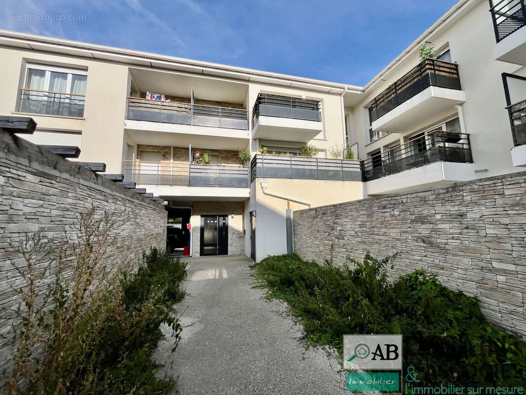 A vendre appartement F3 sur Villeneuve Saint Denis - photo 9