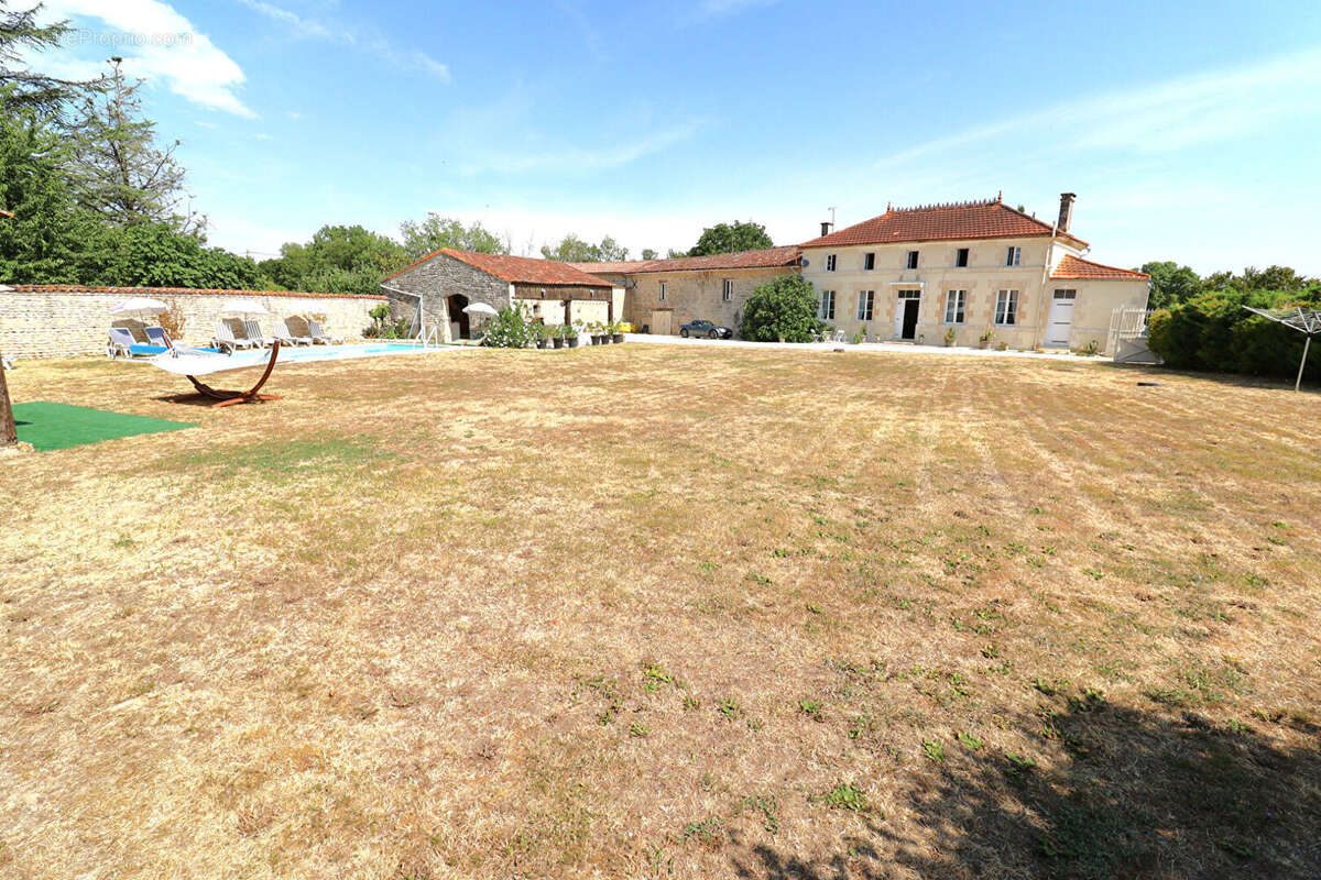 Maison Barbezieres - photo 15