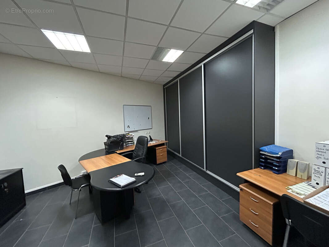 Commerce à VARANGEVILLE