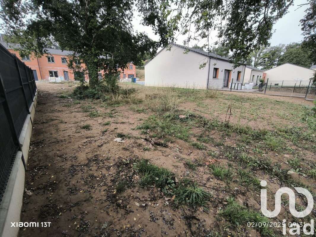 Photo 3 - Terrain à LIMOGES