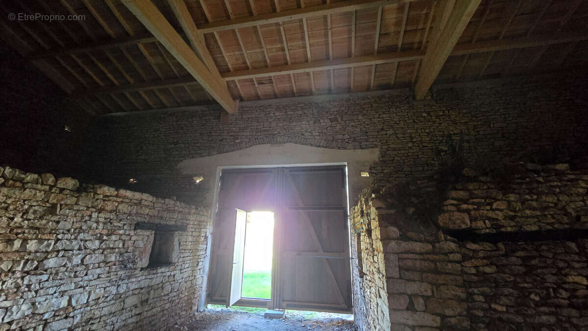 Maison à SAINT-PIERRE-D'EXIDEUIL
