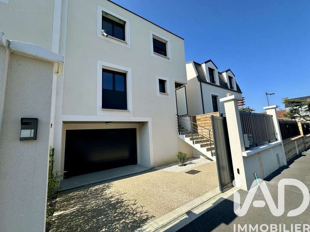 Photo 2 - Maison à CHENNEVIERES-SUR-MARNE