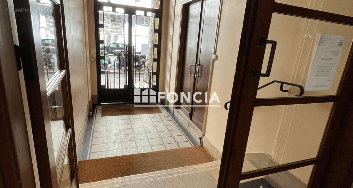 Appartement à PARIS-19E