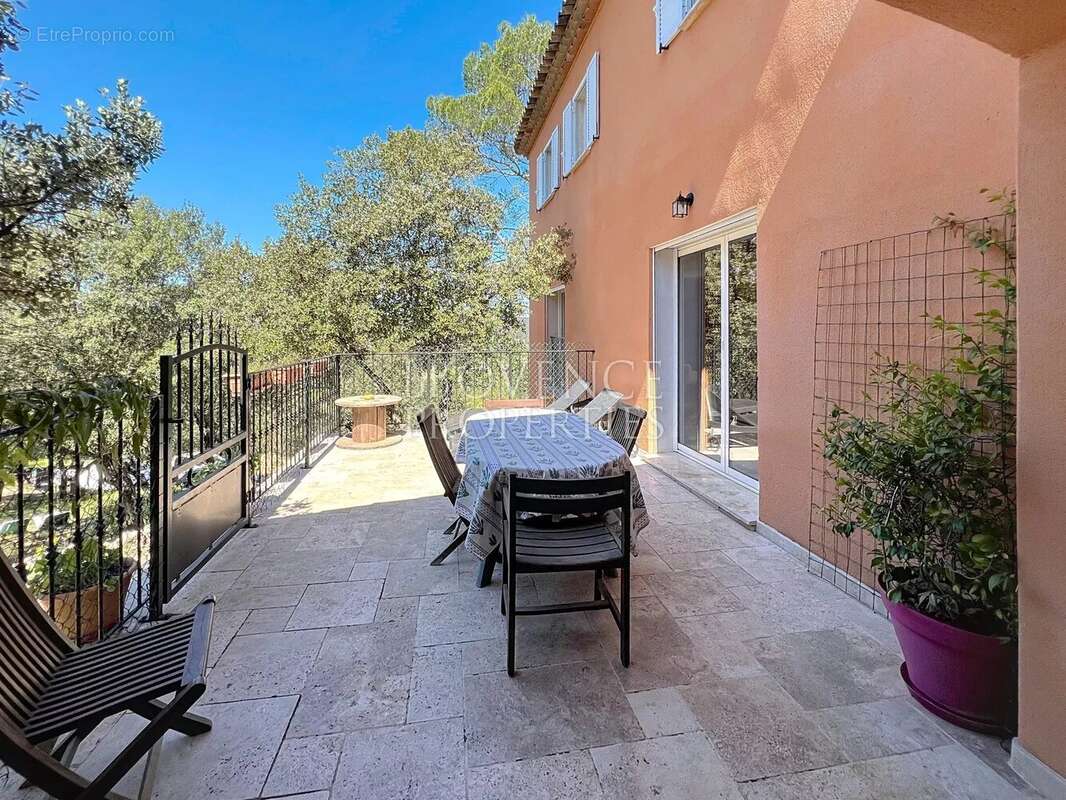 Maison à CHATEAUVERT