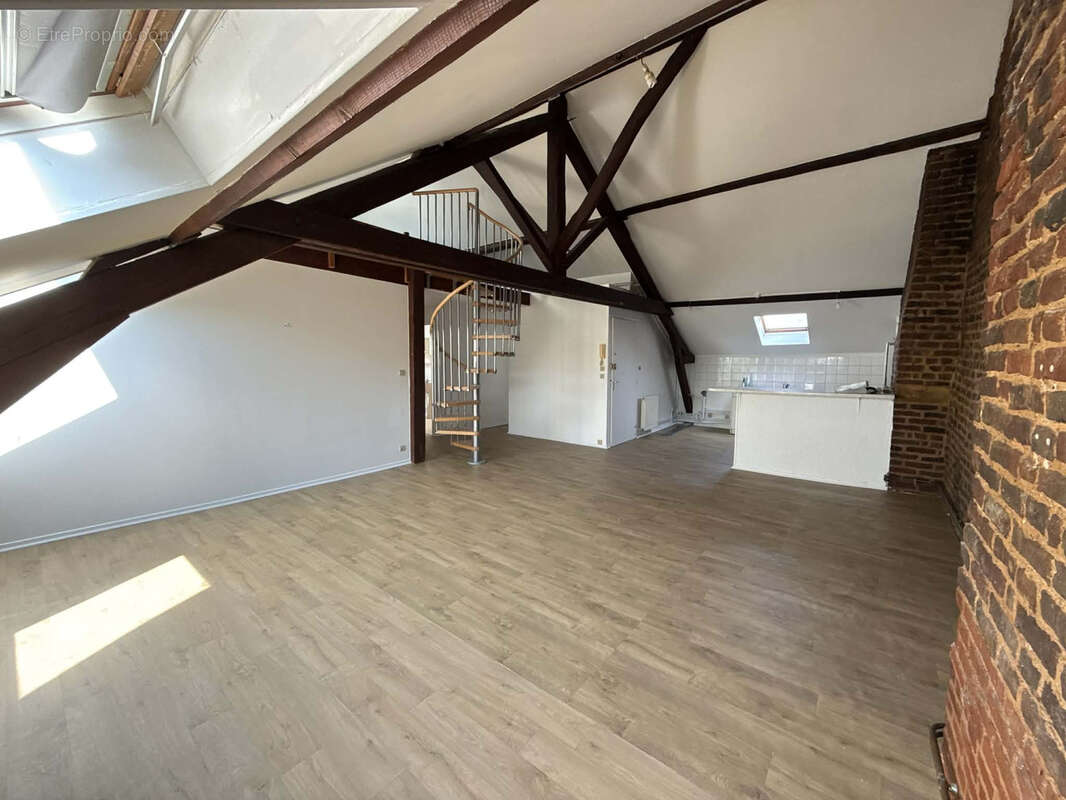 Appartement à CHARLEVILLE-MEZIERES