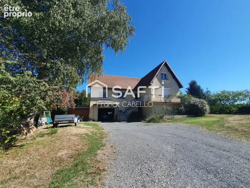 Photo 1 - Maison à LE MAYET-DE-MONTAGNE