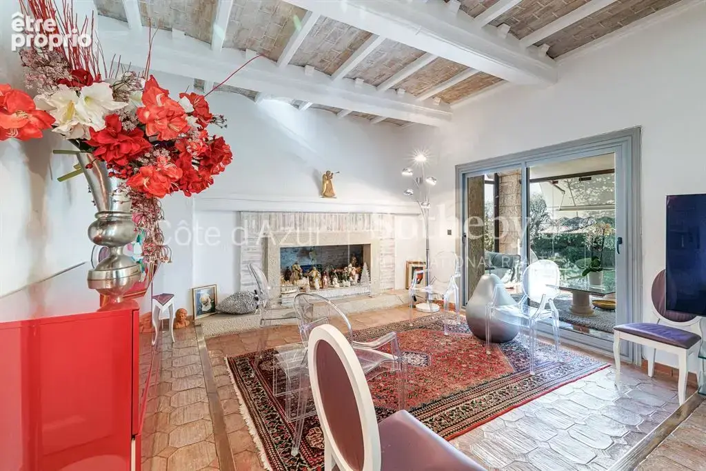Nice Fabron, propriété en pierre avec piscine sur plus de 2 200 m² de terrain - photo 9