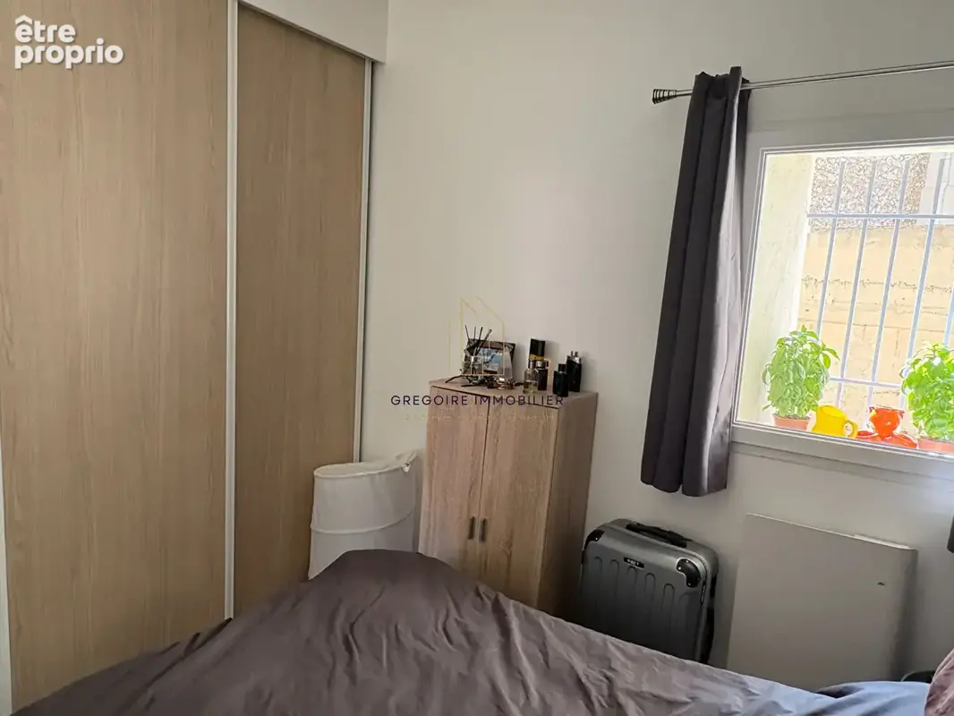 Appartement T2 de 32m2 rénové RdC avec jardin collectif dans résidence sécurisée proche Timone. - photo 6