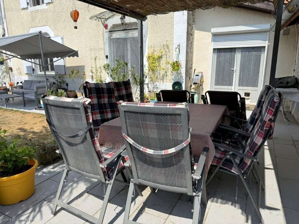 Maison de Campagne Avec 4 Chambres à Loubille - Exclusif à TIC IMMOBILER - photo 21
