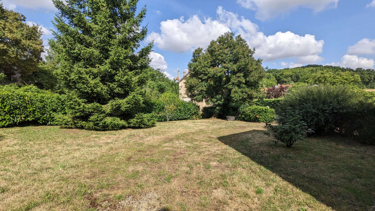 Maison à CHATEAU-GARNIER