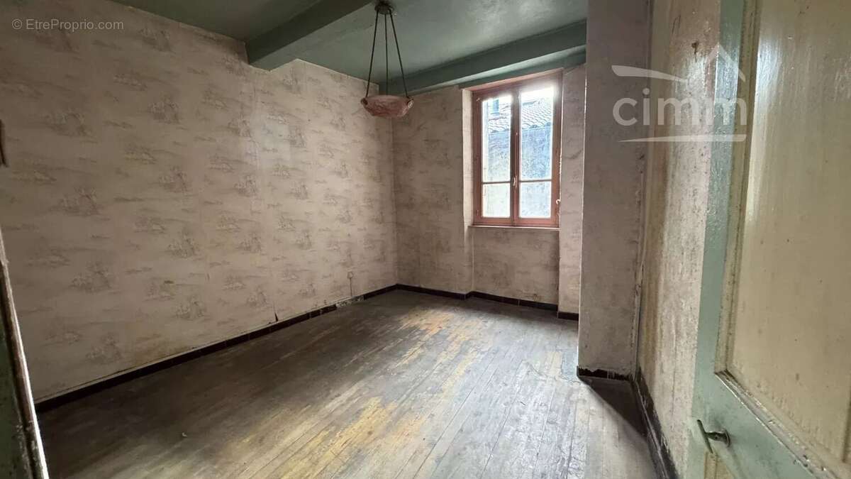 Maison à TOURNON-SUR-RHONE