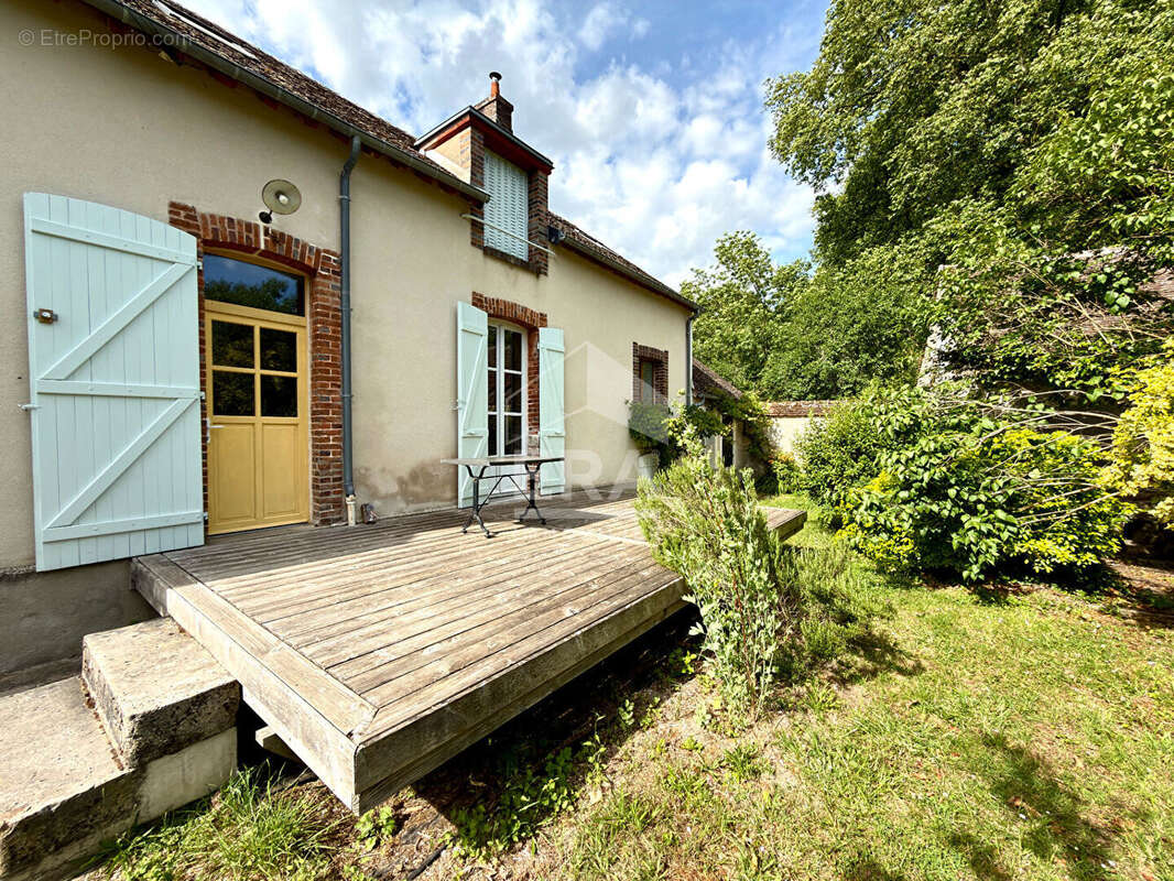 Maison à LA GENEVRAYE