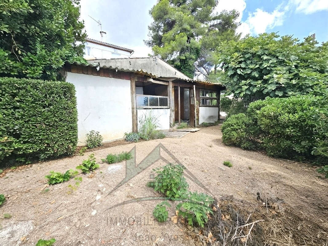 RARE AU RANQUET   Deux terrains constructibles de 571 m2 au total avec cabanon, à deux pas de la plage ! - photo 2