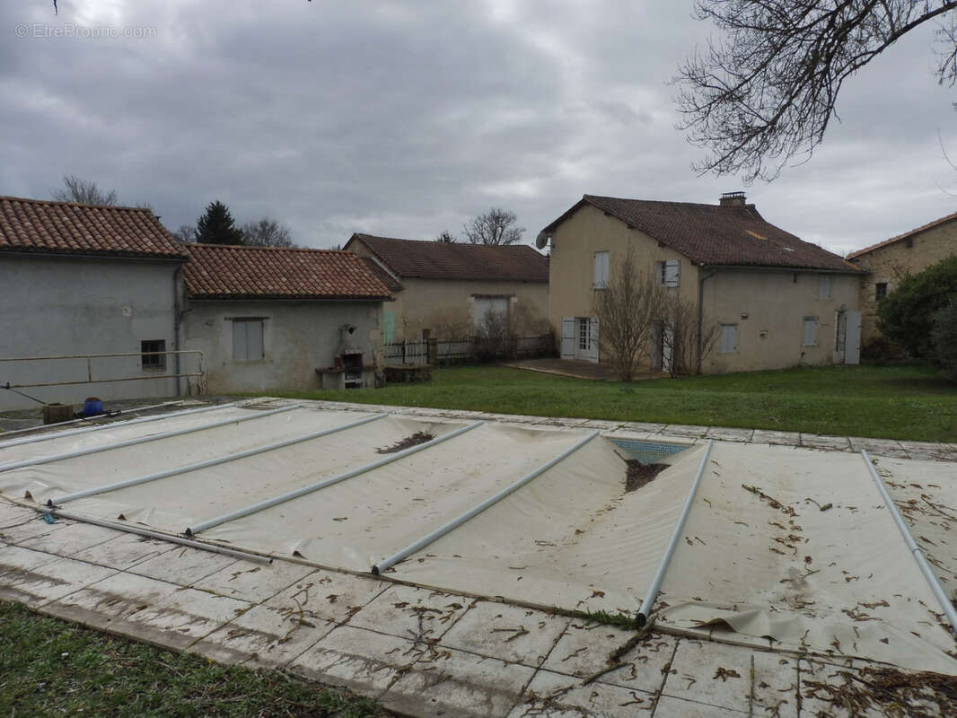 Dans un petit village de la double - photo 26
