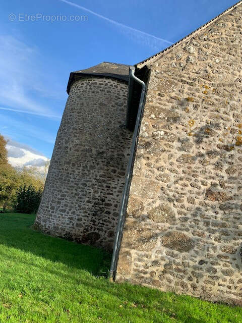 Maison à AMBRIERES-LES-VALLEES