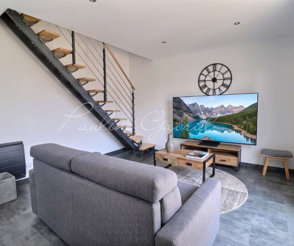 Petite maison rénovée Sté Cécile avec jardin, garage, sous-sol et dépendances - photo 3