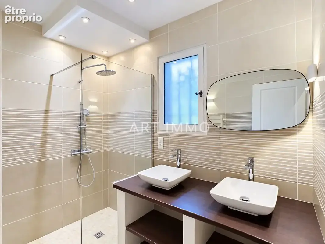 Propriete a maubec  villa de standing avec piscine et gîte indépendant - photo 18
