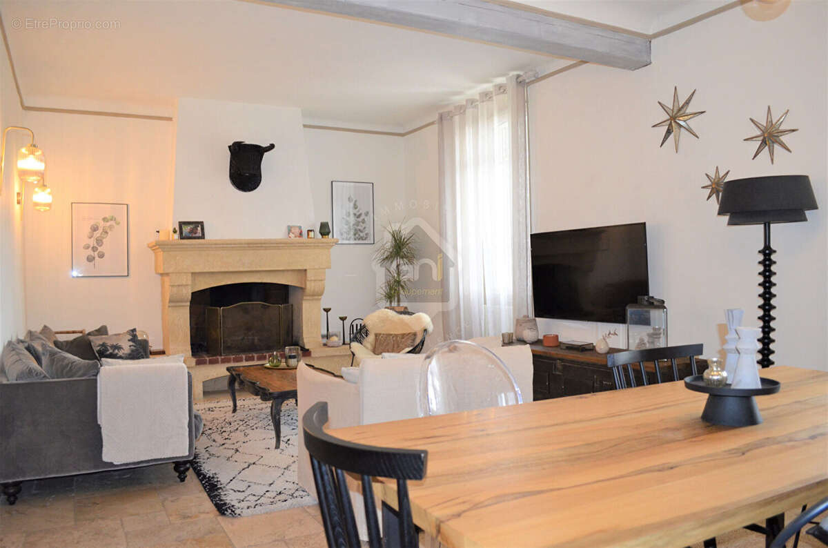 SARRIANS Villa avec piscine sur 1106 m² de terrain - photo 5