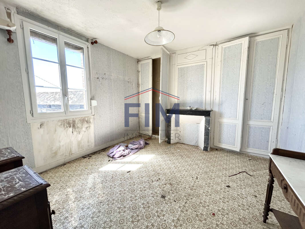 Maison a renover - photo 6