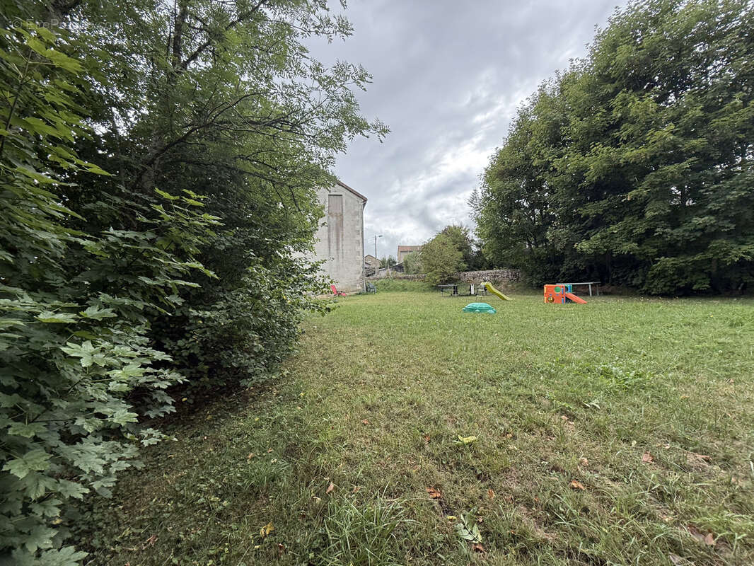 Maison à LACHAPELLE-GRAILLOUSE