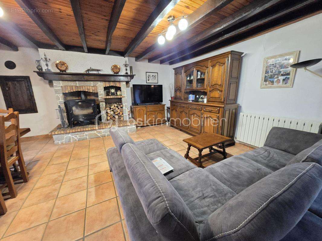 Maison à SAINT-BENIN-D'AZY