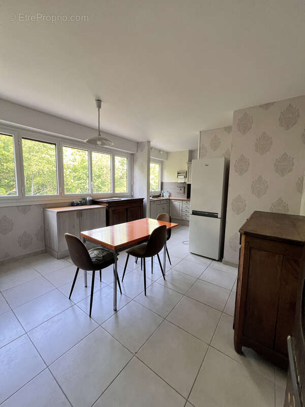 Appartement à VAUX-LE-PENIL