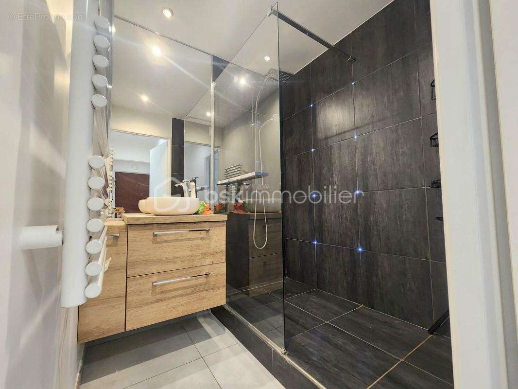 Appartement à LE PERREUX-SUR-MARNE