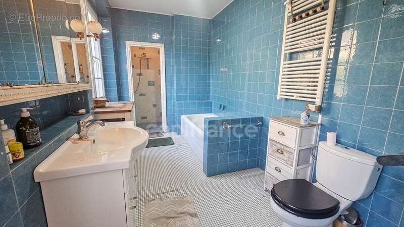 Appartement à FONTAINE-LA-RIVIERE