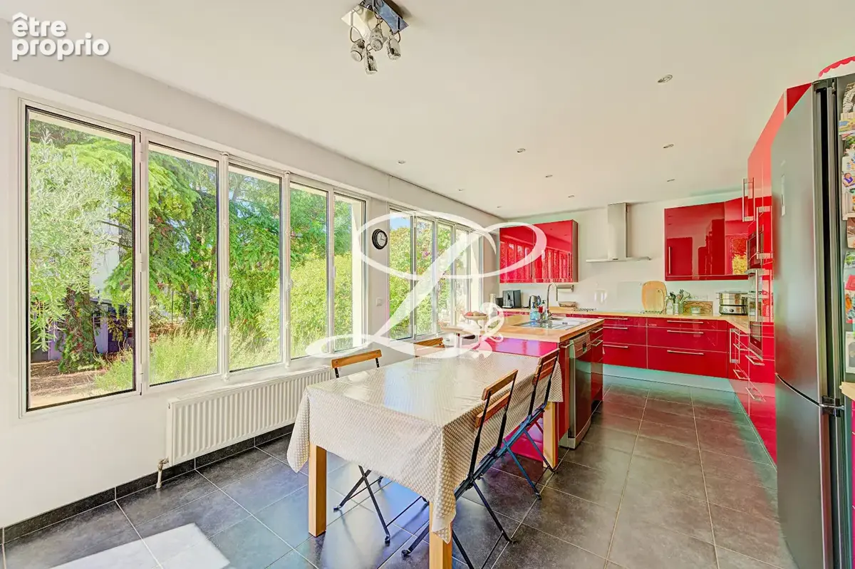 Maison contemporaine de 1980 avec extension d'un étage en 2008 - photo 6