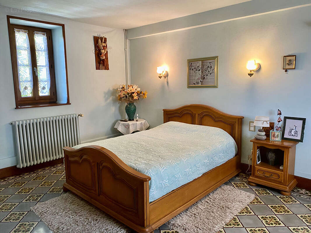 Maison à TOULON-SUR-ARROUX