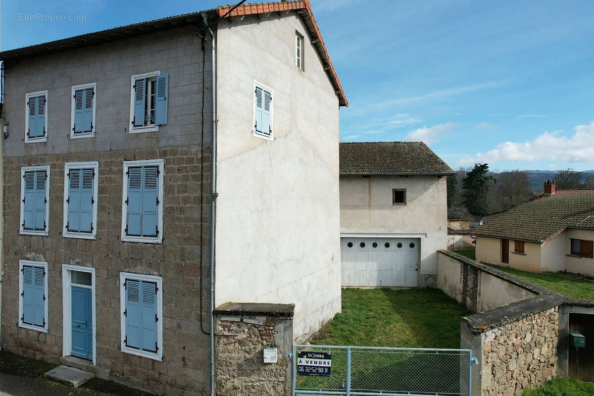 Maison à MARSAC-EN-LIVRADOIS