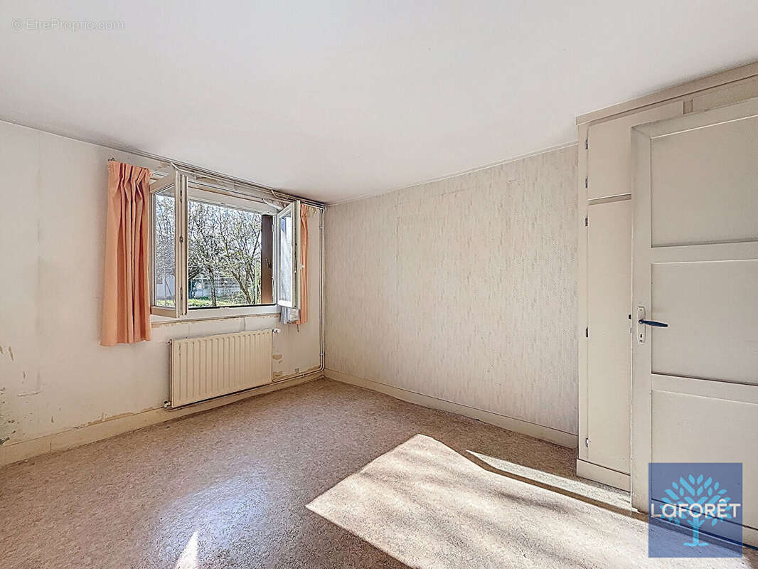 Maison à VIGNEUX-SUR-SEINE