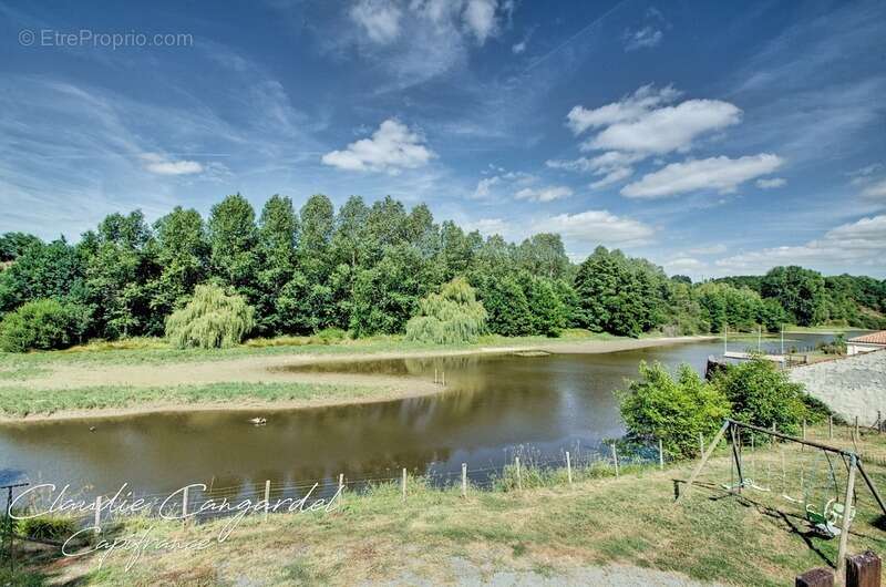 Propriété de charme en bord de rivière, avec activité de gîte Les HERBIERS (85) - photo 13
