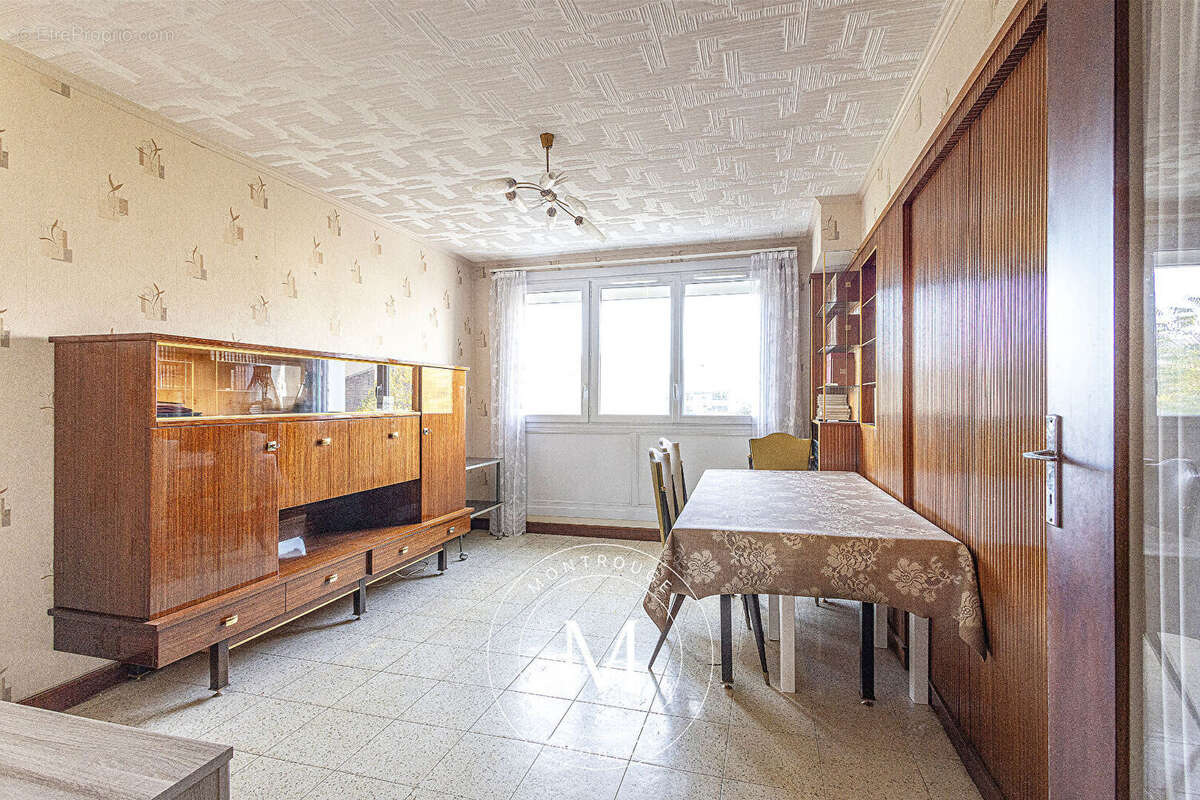 Appartement à MONTROUGE