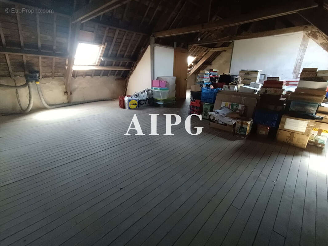 Mael-Carhaix, maison avec dépendances à vendre - photo 12