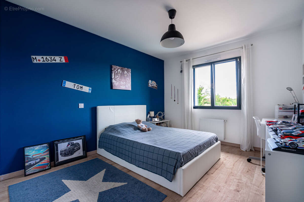 Maison à LA TOUR-DE-SALVAGNY