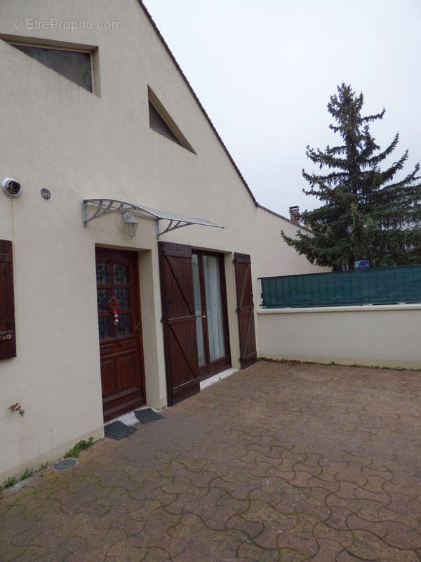 Maison à SARTROUVILLE