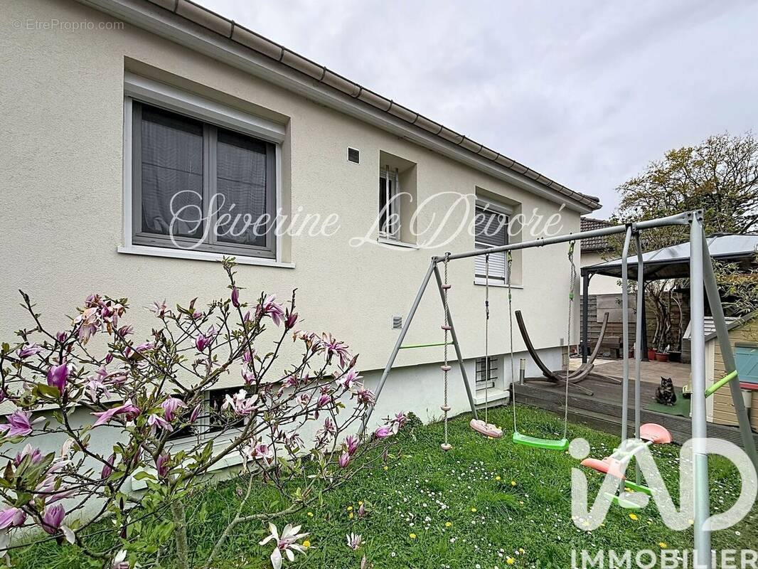 Photo 1 - Maison à MONTLIGNON