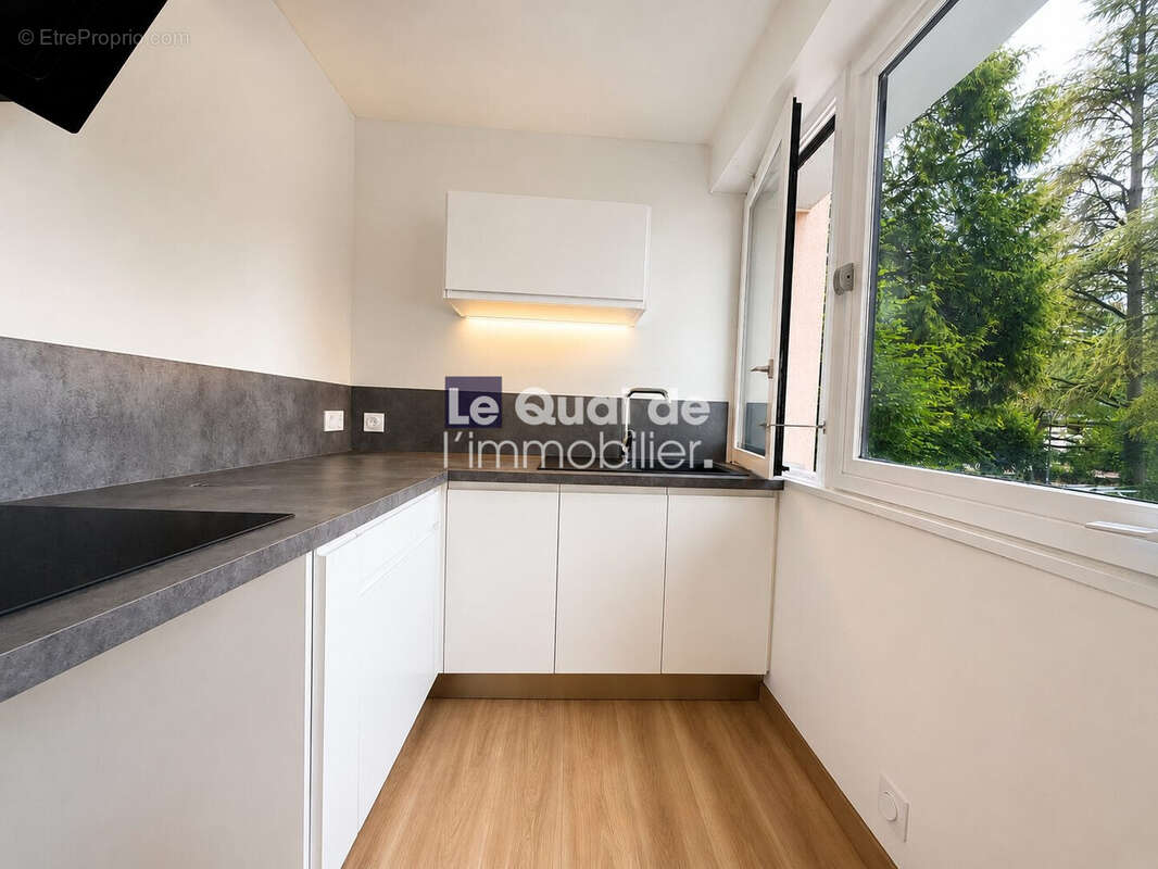 Appartement 35 m² à Saint-Julien-En-Genevois  - photo 5