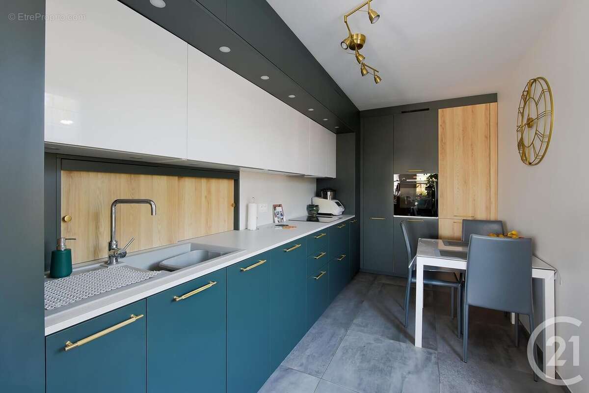 Appartement à NEUVILLE-SUR-SAONE