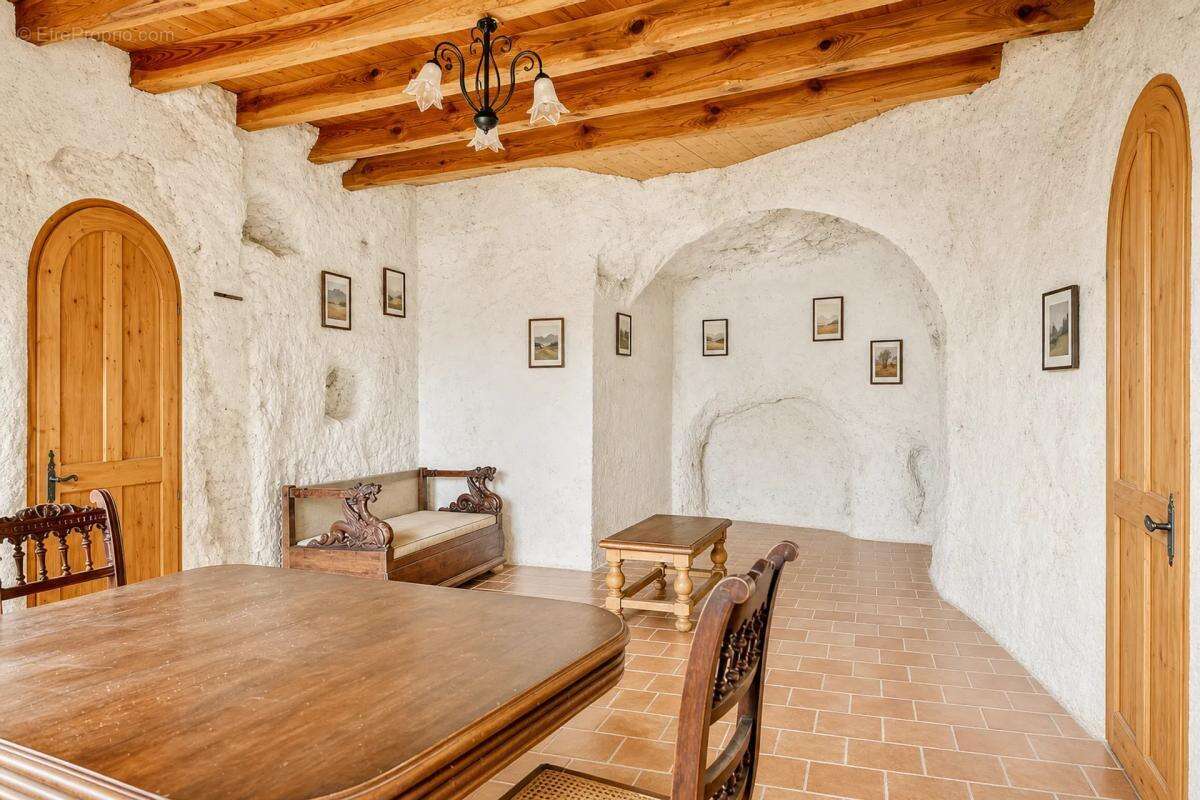 Maison de 7 pièces de 168 m² à Châteauvieux - photo 12