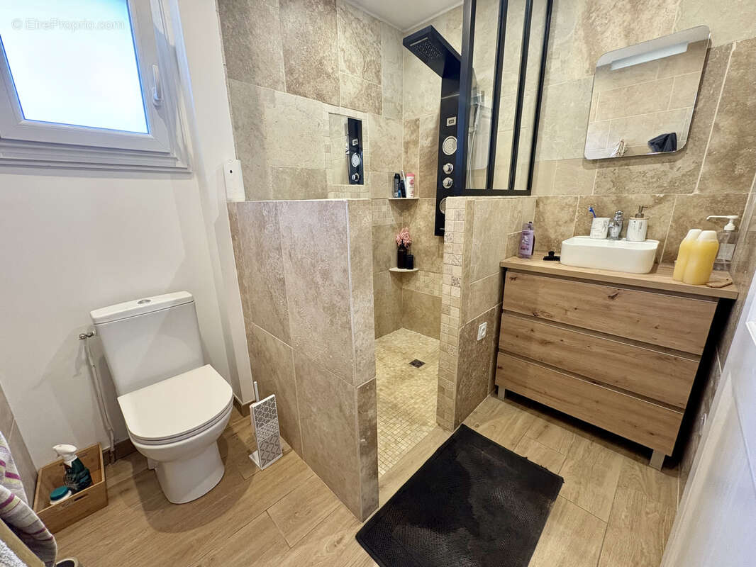 Maison à Saint-Sauveur-sur-École, 168m2, 5 chambres, terrain de 1260m2 constructible, sous-sol total - photo 12