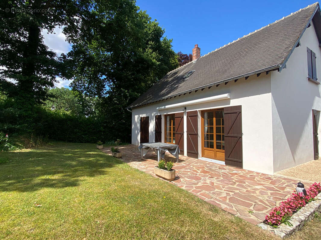 Maison à DAMVILLE