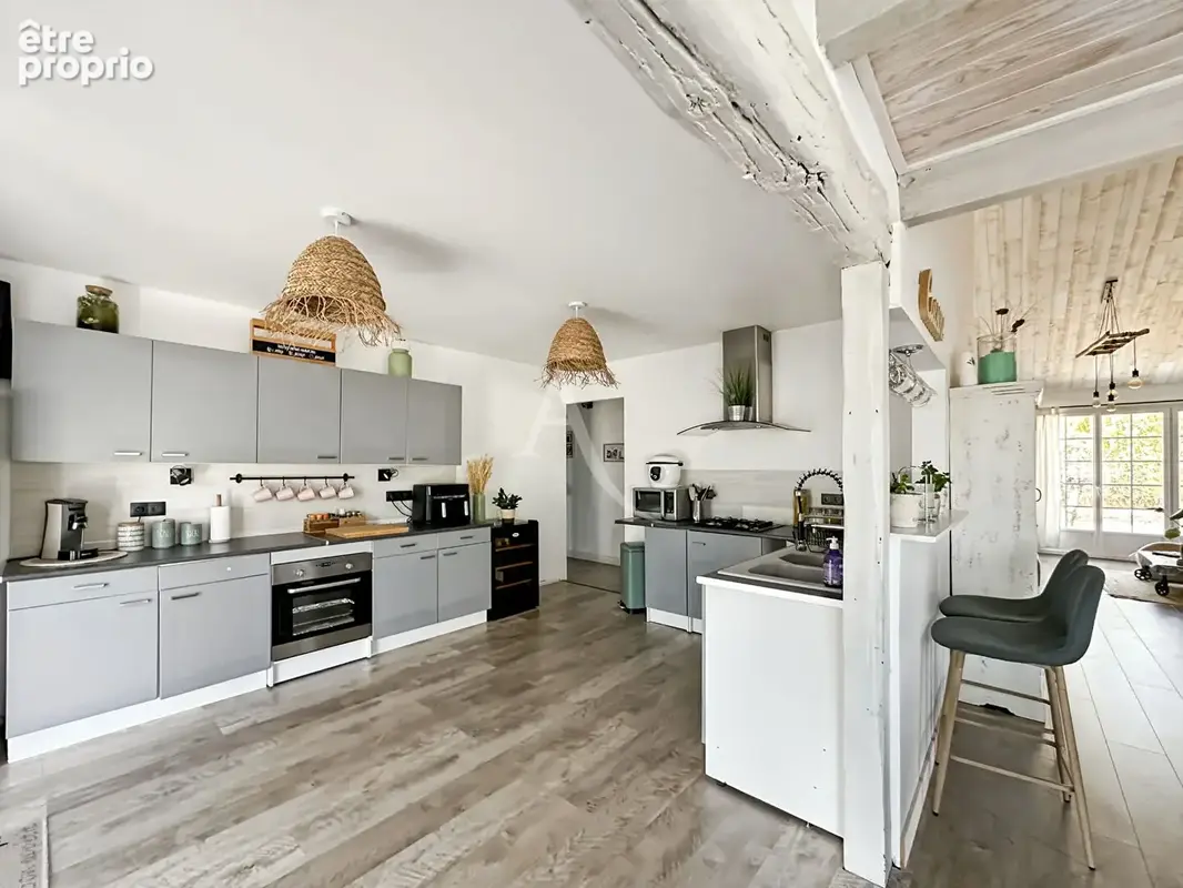 Maison rénovée de 126m² + 60m² de garage sur 1900m² de terrain - photo 6