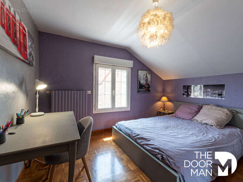 Maison à LE PERRAY-EN-YVELINES